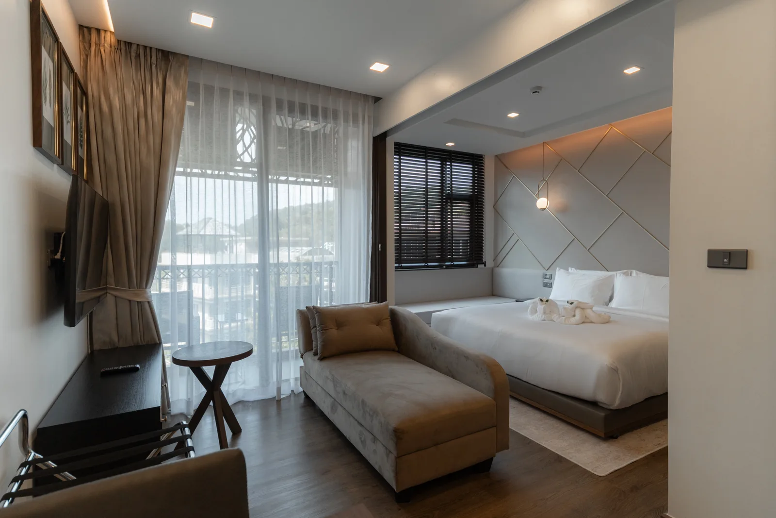 Proud Residence 24