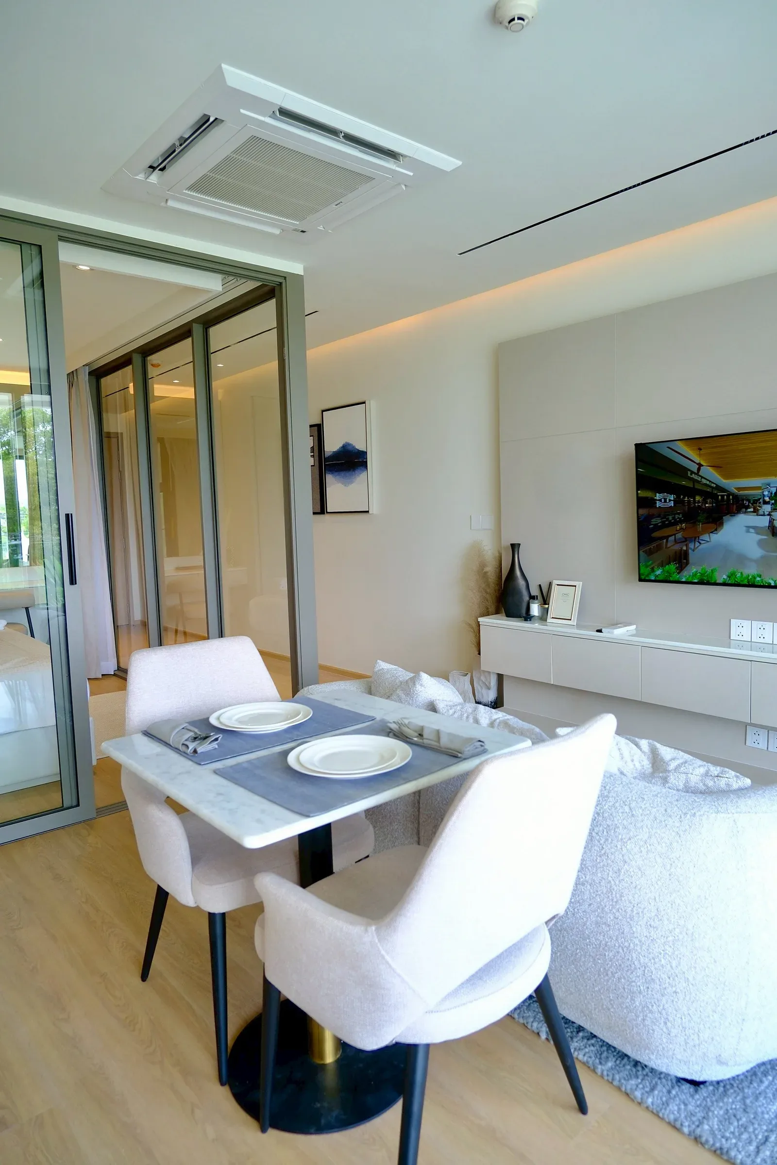 The Aqua 22