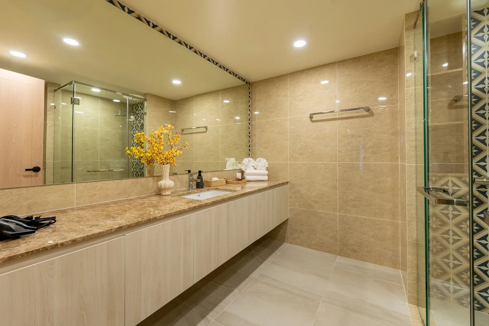 The Ozone Condominium 19