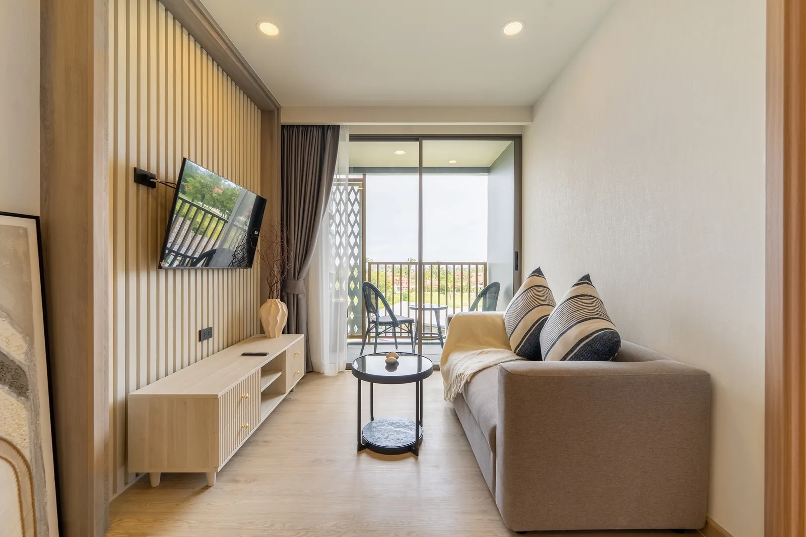 The Ozone Condominium 17