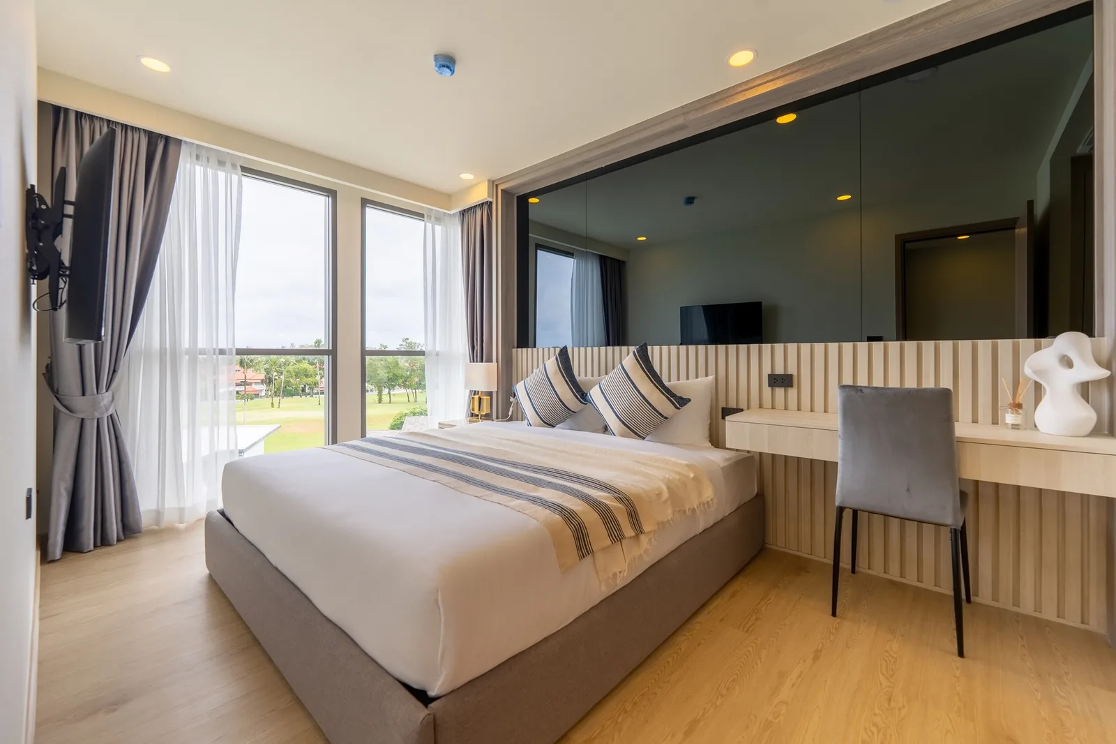 The Ozone Condominium 18