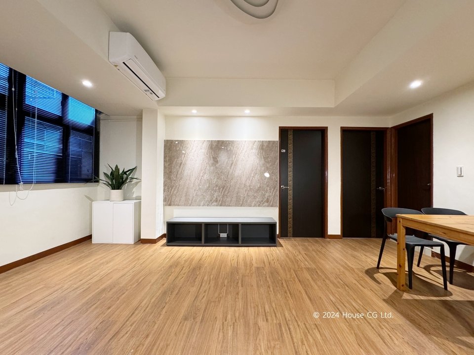 housecg/images/cmu5rda23akg00eb69m0/客廳.jpeg