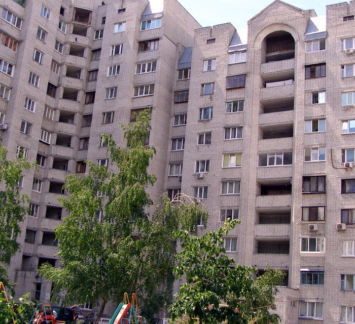 Драгоманова вул, 31-В 3