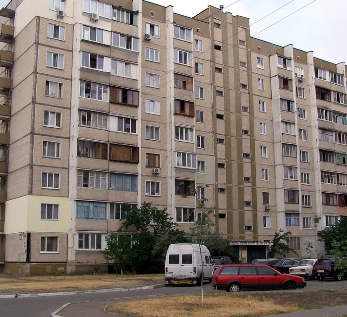 Драгоманова вул, 7 0