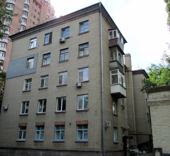 Кловський узвіз, 3 1