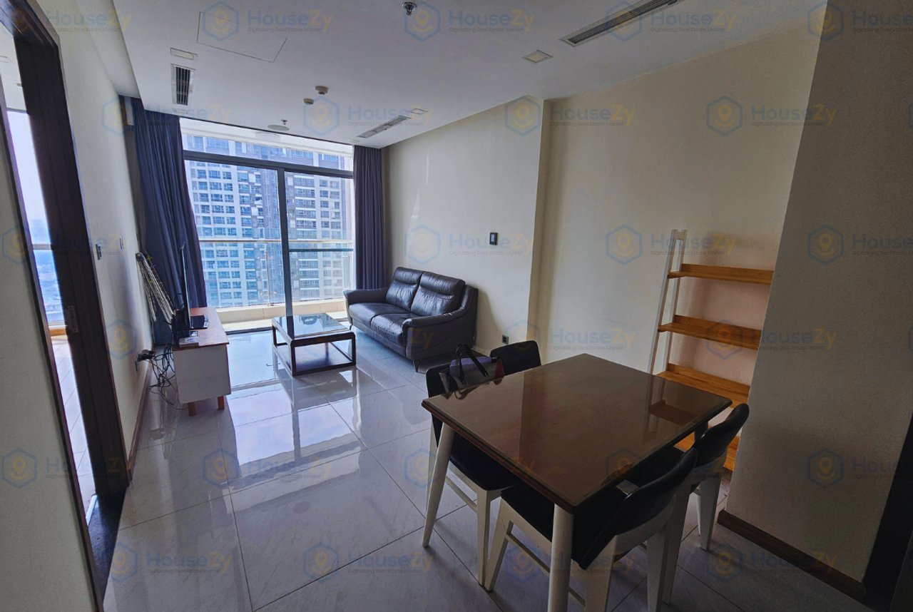 HouseZy - Vinhomes Central Park Park 6 | 2BR Apartment Full Furnished
