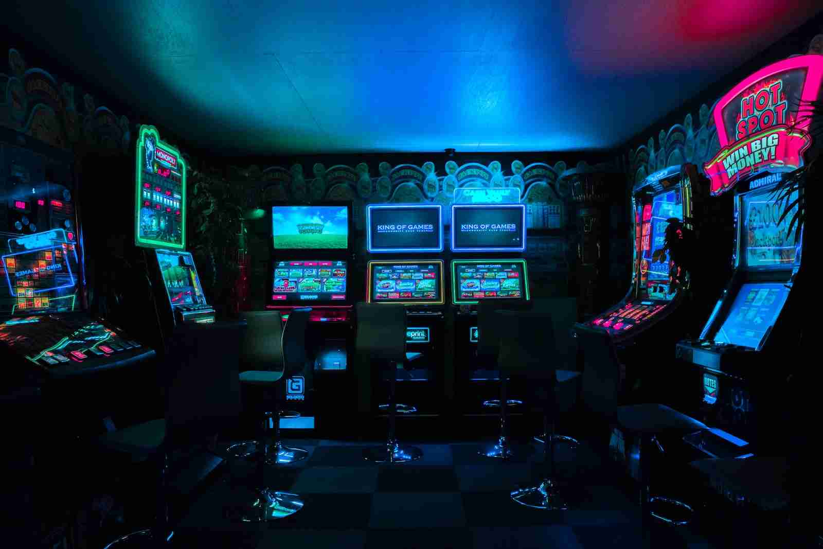 How Can Teamwork Enhance Online Games Software Development? How Can Teamwork Enhance Online Games Software Development?