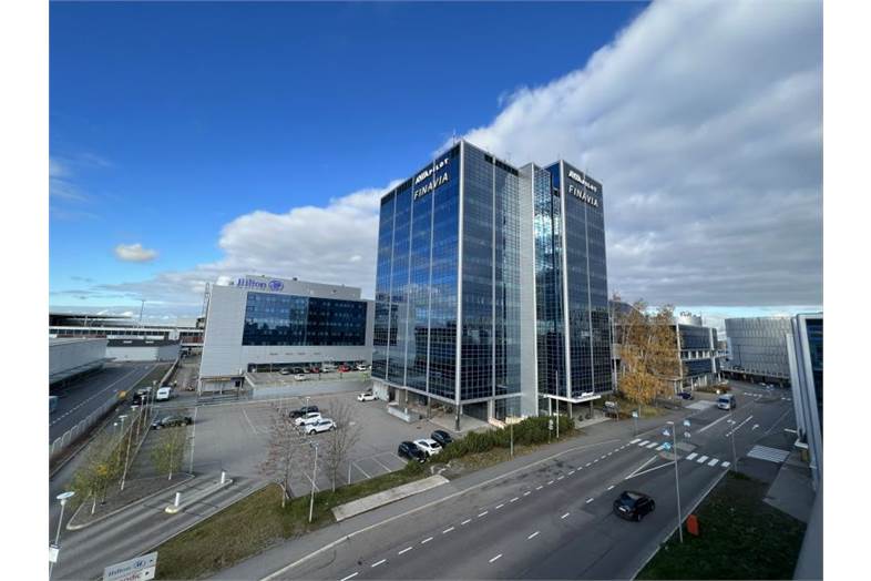 lentäjäntie 3 - Image 1