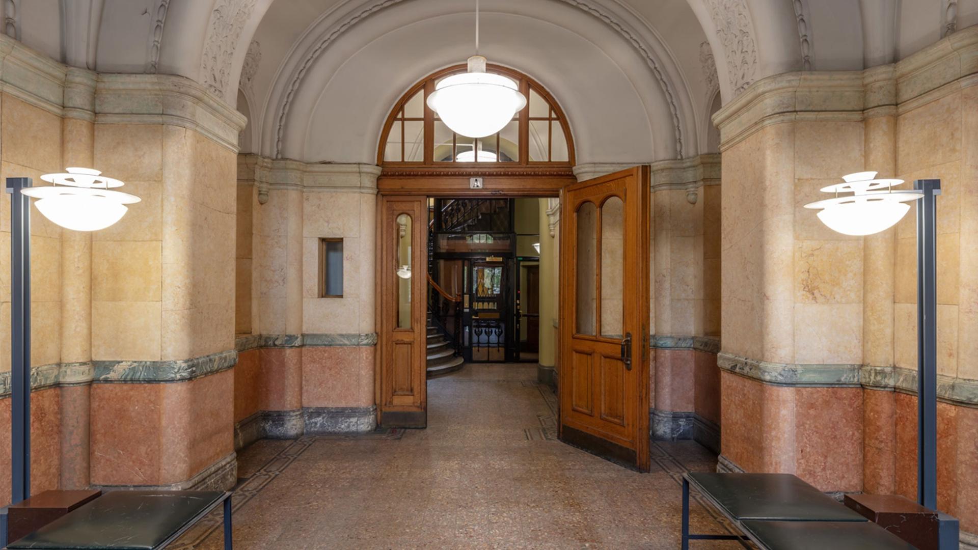 Eteläesplanadi 12 - Image 1