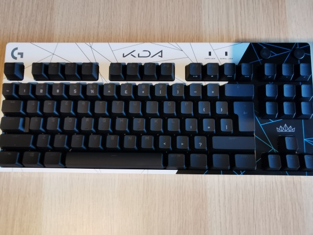 Recenze setu Logitech K/DA 