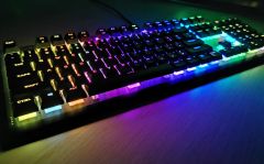 Corsair K60 RGB Pro (Cherry Viola)