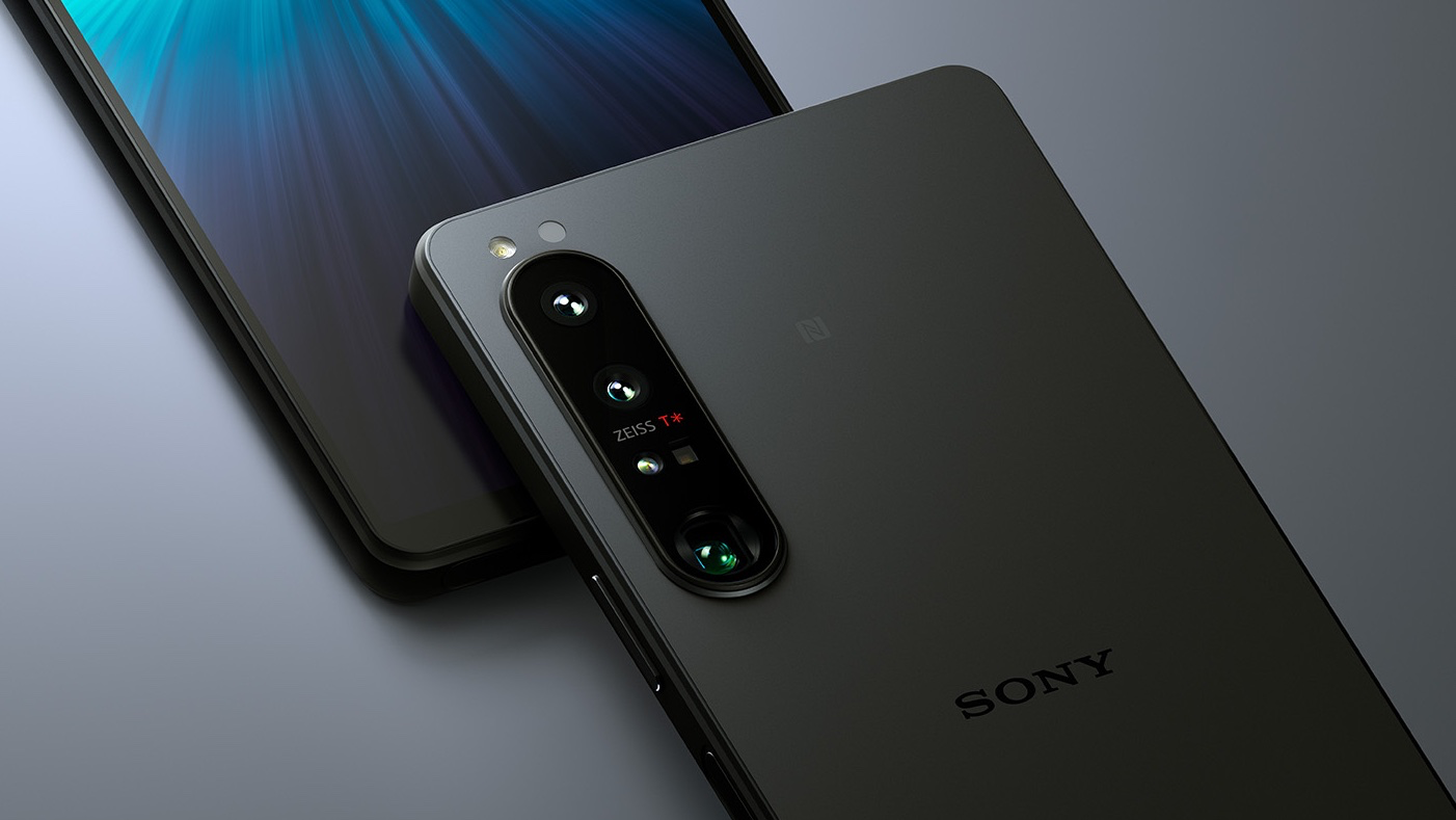 Sony oznámilo nový herní telefon a lákavé příslušenství k němu. Češi však mají smůlu