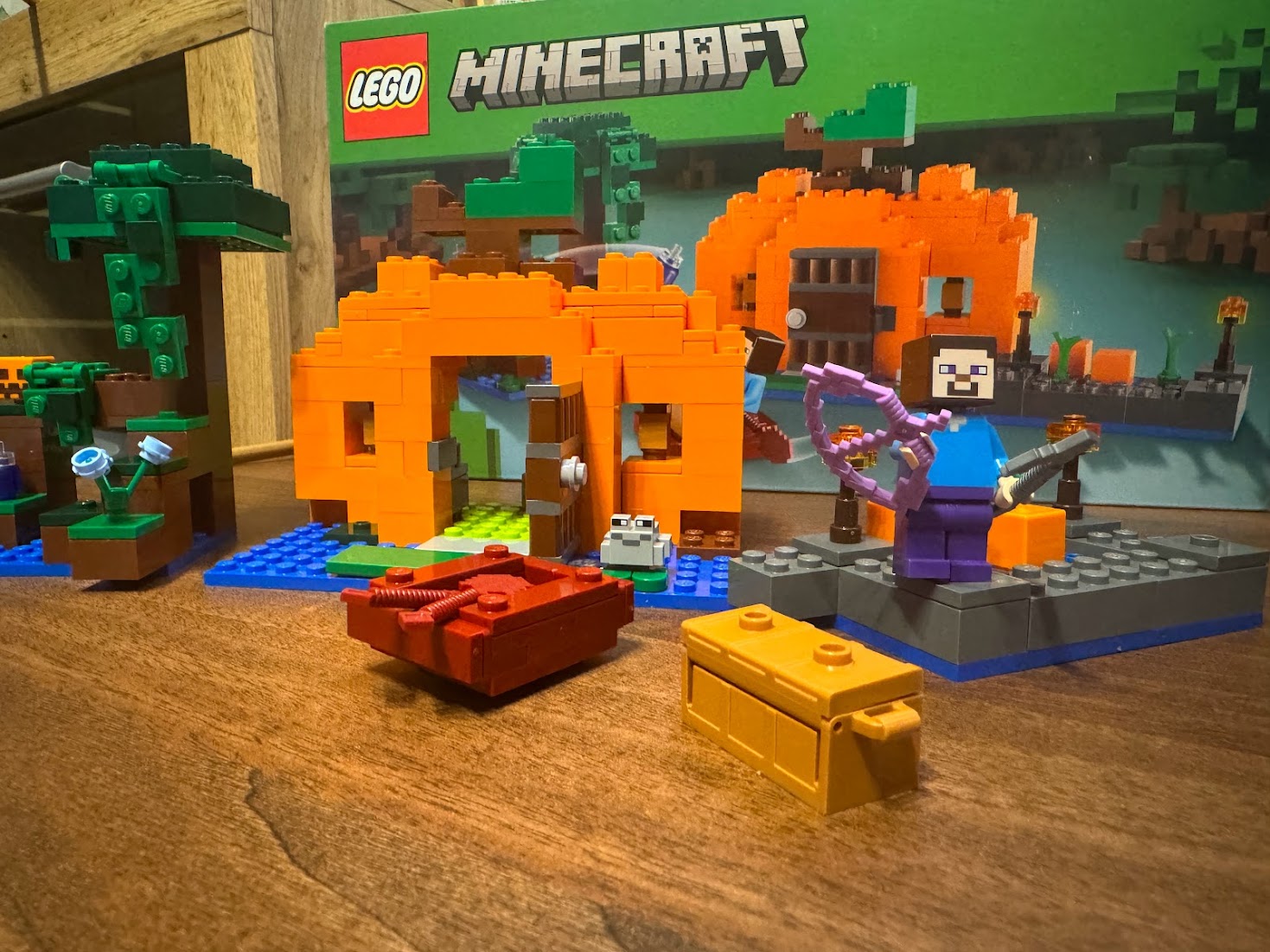 Recenze LEGO® Minecraft®, skvělého převedení legendární kostičkované hry do reálného světa