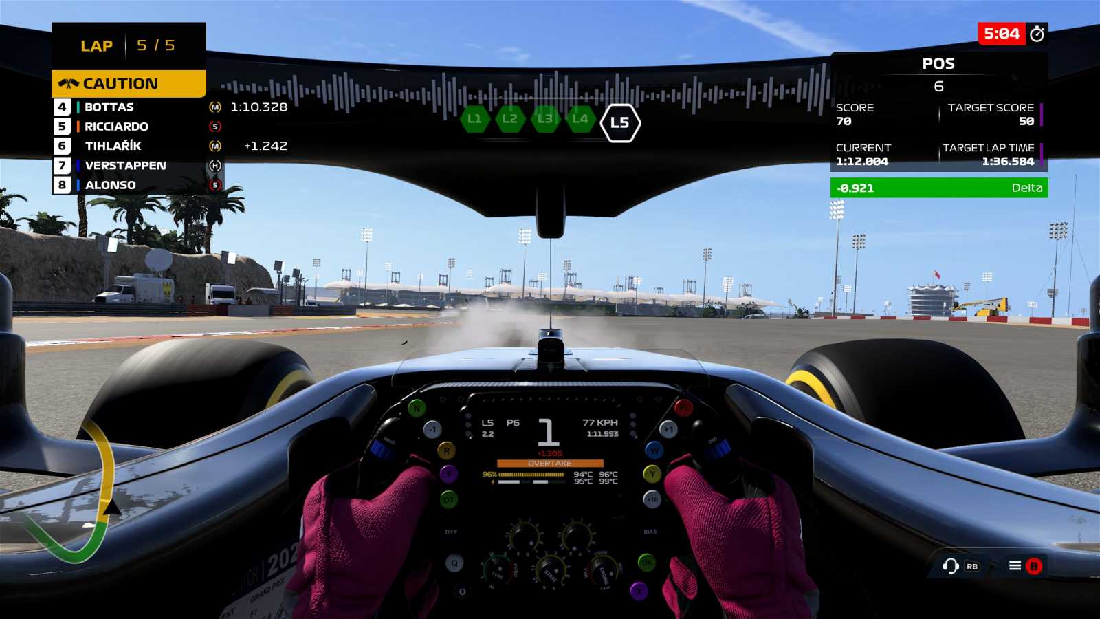 Jestli jste před F1 2021 hráli jinou závodní hru, čeká vás na začátek nějaké to nedobrovolné gumování...