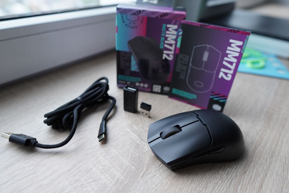 Recenze Cooler Master MM712, malé ale šikovné herní myšky