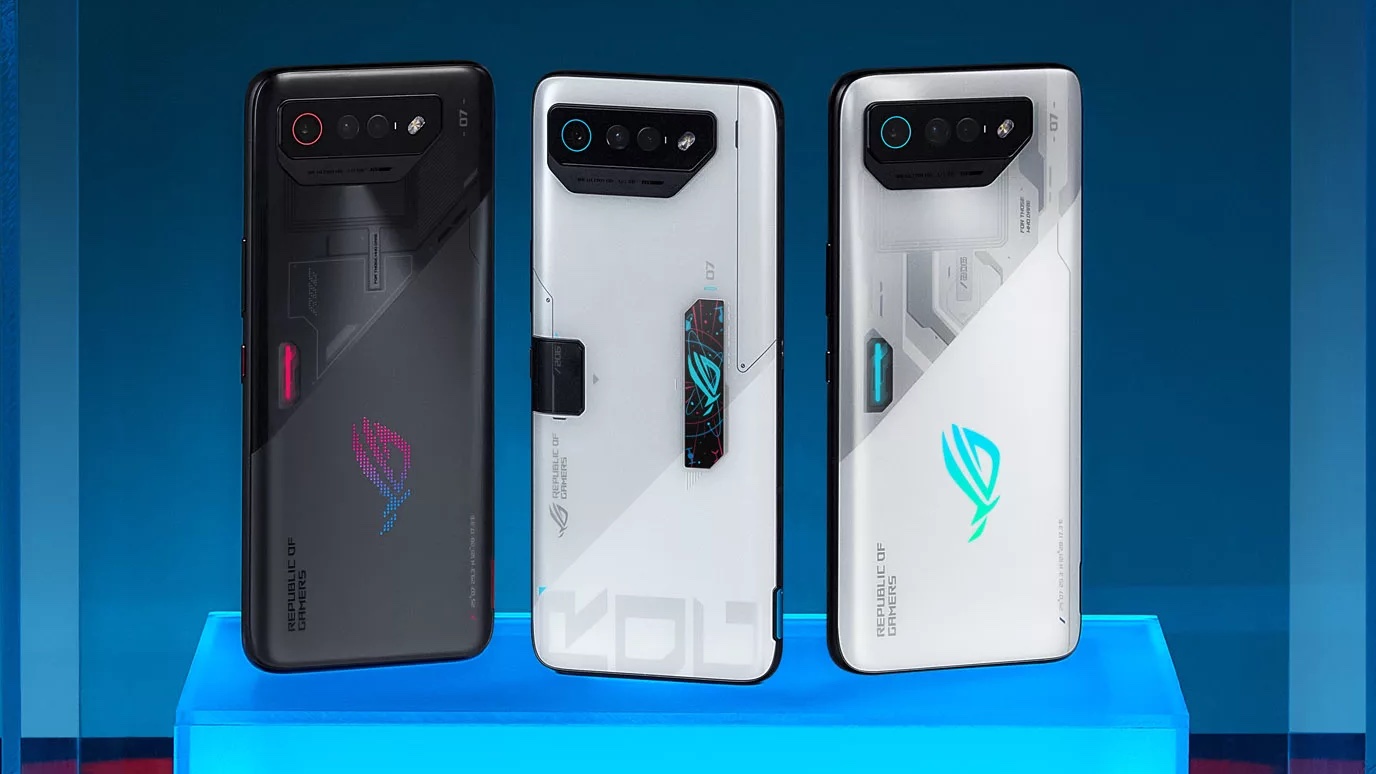 Asus představil zrůdu. ROG Phone 7 Ultimate je nejvýkonnější herní telefon současnosti