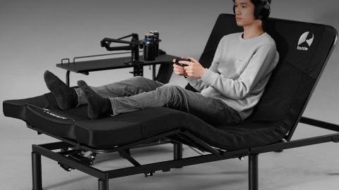 Japonský výrobce nabízí novou, elektrickou generaci herních postelí