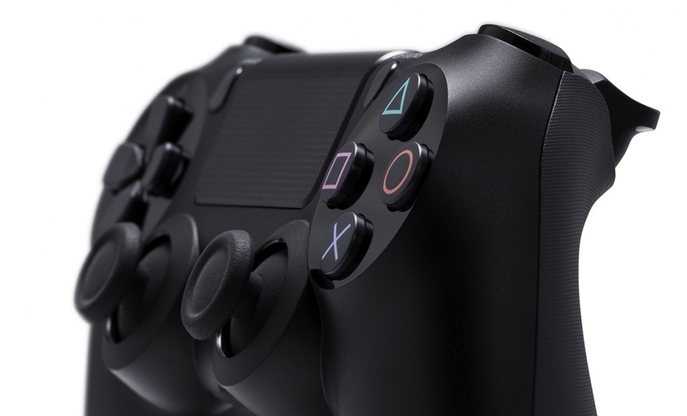 Modeři připojili DualShock k Xbone