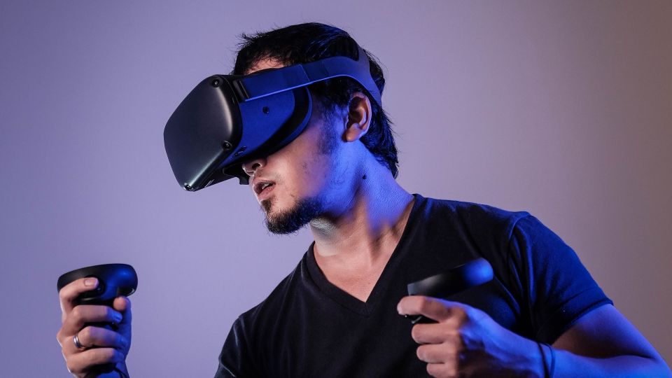 Valve pravděpodobně půjde cestou Mety a zbaví se kabelů ve VR