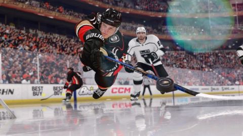 Tvůrci přibližují změny v hratelnosti NHL 23. Nabídne hraní puku při pádu a lepší strategie
