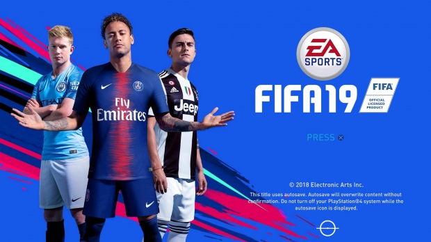 Cristiano Ronaldo mizí z obalu FIFA 19