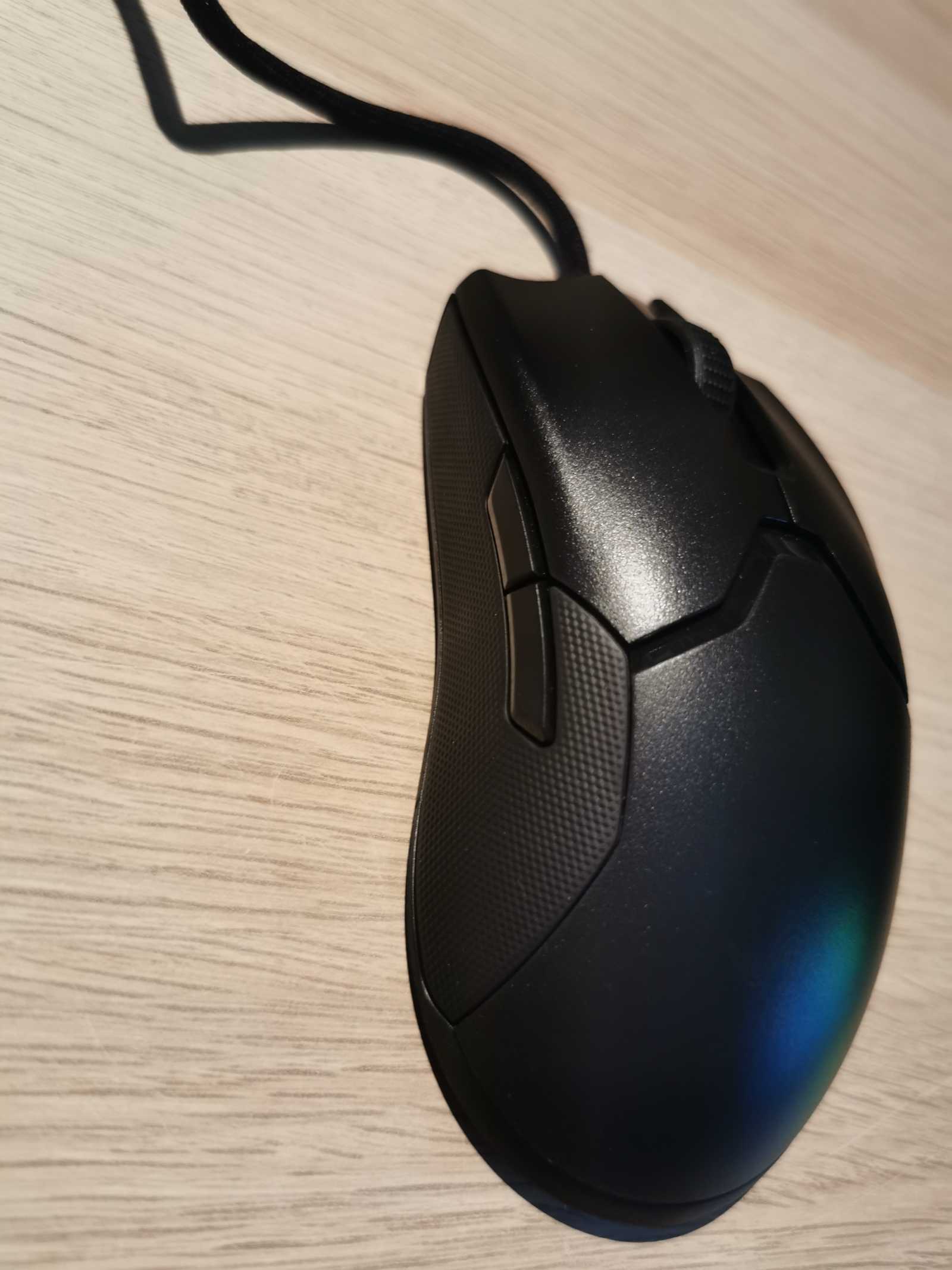 Recenze Razer Viper 8K, dražšího hada pro hbité pohyby