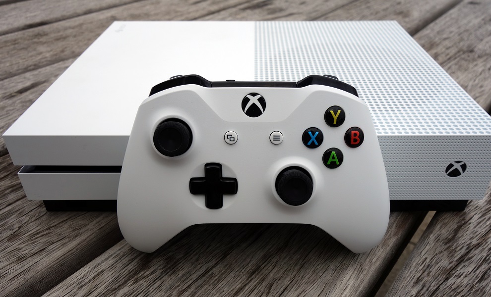 Víme, jak vypadá dev kit Xboxu Scorpio