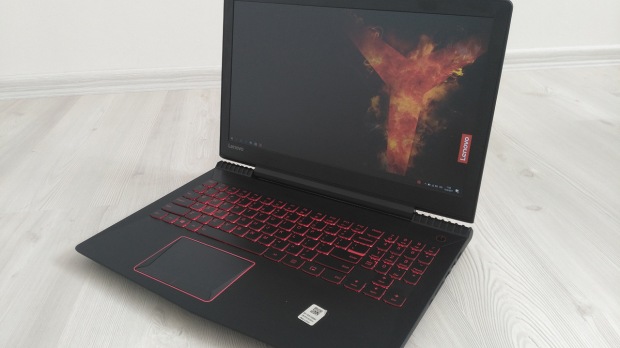 Lenovo Y520: herní legionář s dominantní podsvícenou klávesnicí