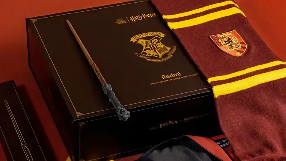 Povinnost pro fanoušky Hogwarts Legacy. Telefon Redmi Note 12 přijde ve speciální kouzelnické edici