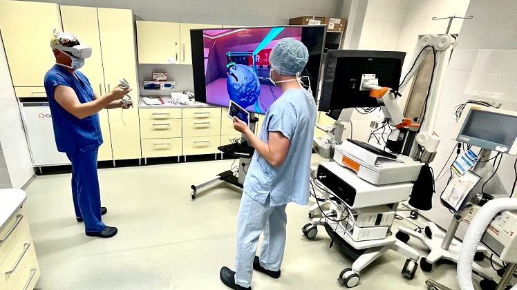 Bývalý VR vývojář pomáhá české medicíně, v IKEMu simuluje náročné operace