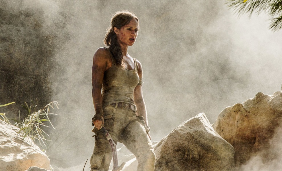 Lara Croft v traileru filmu Tomb Raider