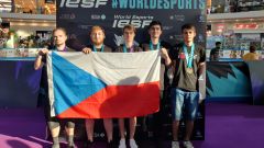 Česká reprezentace úřadovala na světovém šampionátu v Dota 2, přivezla zlato