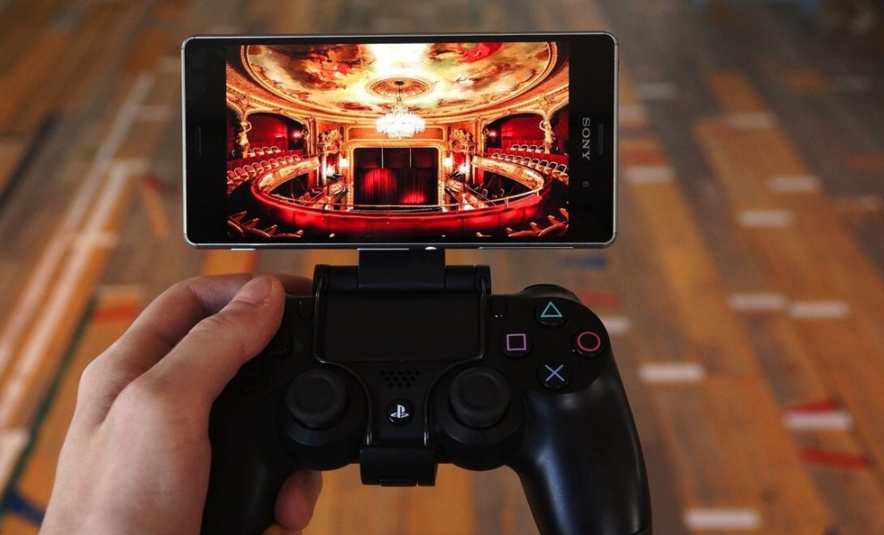 Dohrát PS4 hru půjde i na mobilech