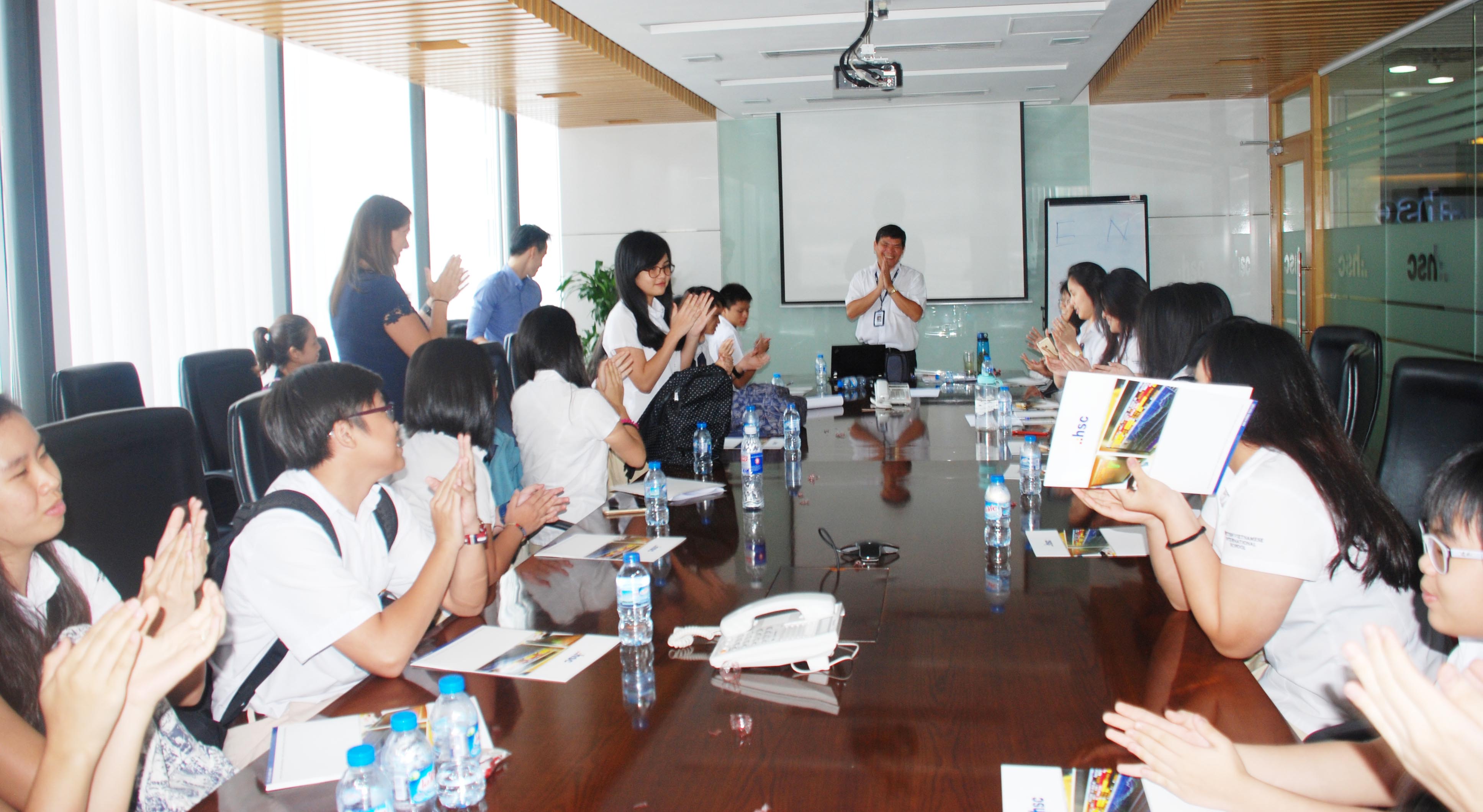 Học sinh trường Quốc Tế Anh Việt BVIS tham quan HSC