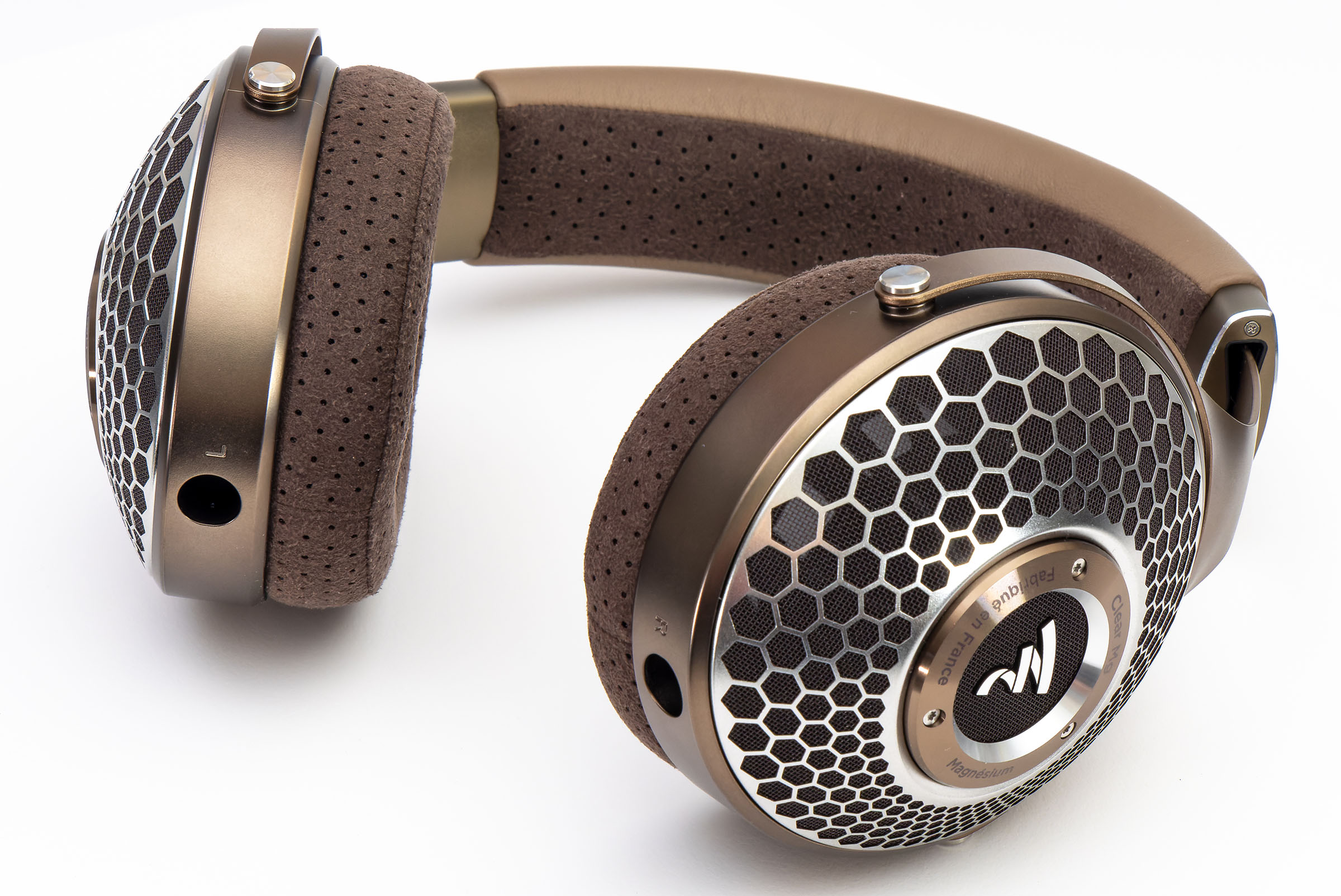 These are beautiful headphones that make the most of just about any source, from a smartphone to a dedicated high-end integrated DAC/amp like Naim's Uniti Atom Headphone Edition. headphones b2bd2b9d focal clear mg headphones