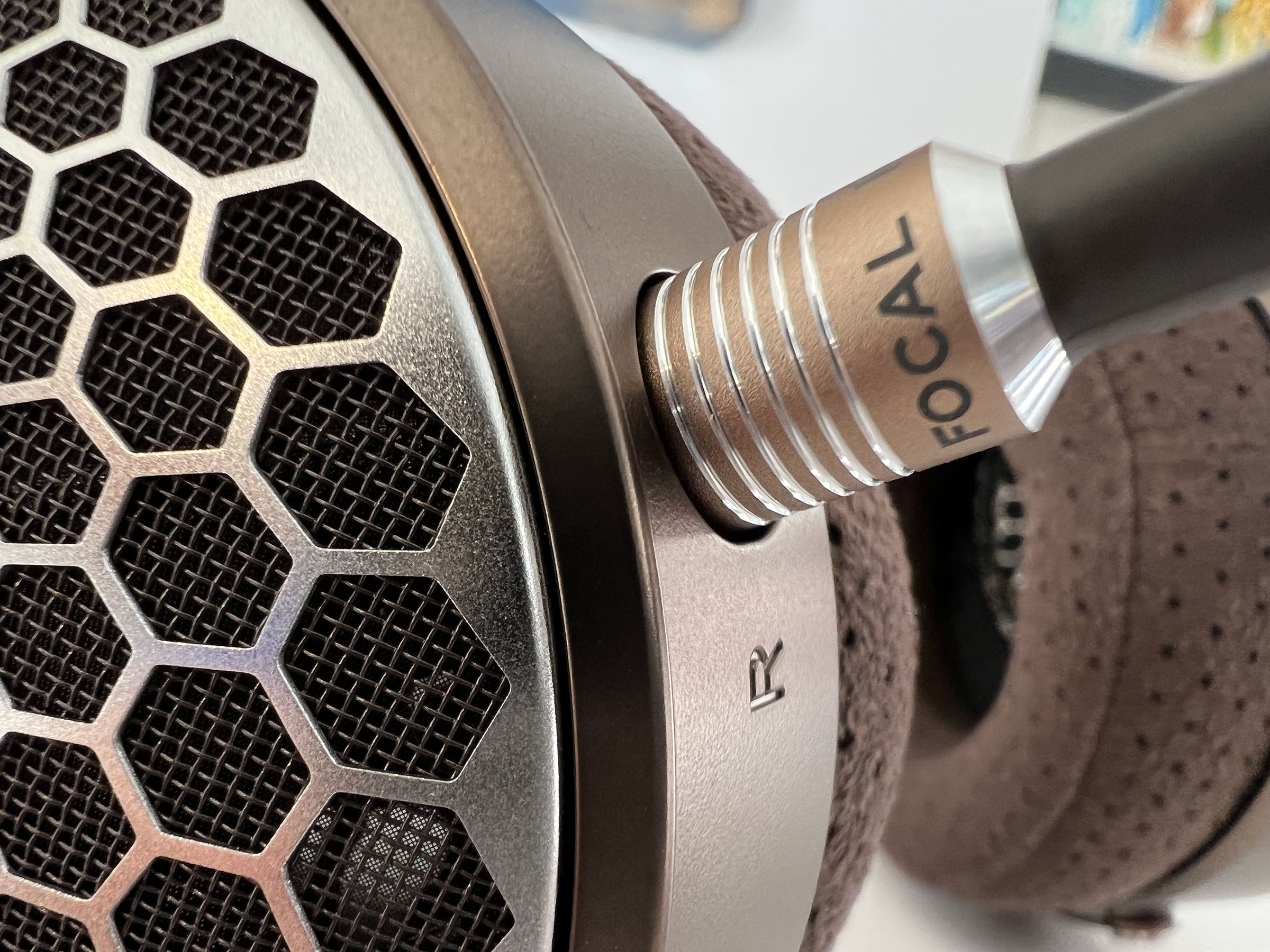 These are beautiful headphones that make the most of just about any source, from a smartphone to a dedicated high-end integrated DAC/amp like Naim's Uniti Atom Headphone Edition. headphones e02f3973 img 0424