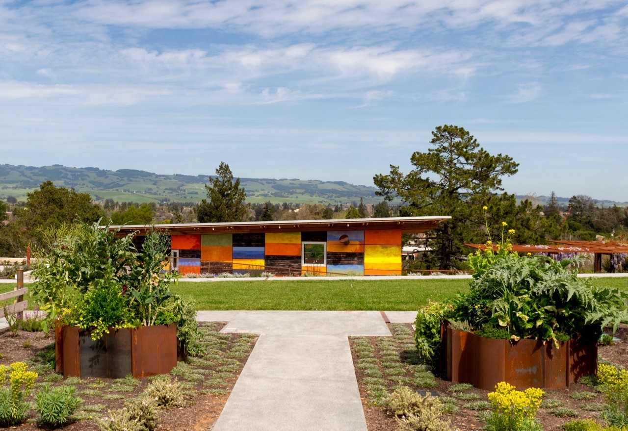 Tour Keller Court Commons, Wine and Cheese