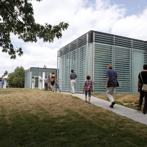 Students use the lobby and classroom spaces of SSC-supported LEED Platinum Galileo's Pavilion.