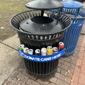 Returnable Shelves - Promoting Environmental and Social Benefits via Recyclable Waste Diversion