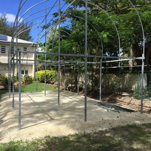 Campus greenhouse for local and sustainable tropical food production and education at Bellairs Research Institute