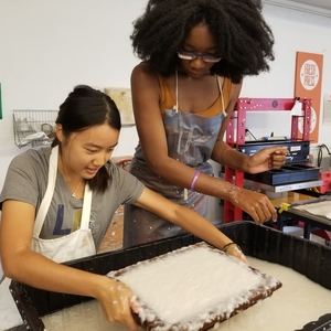 Fresh Press Paper Making