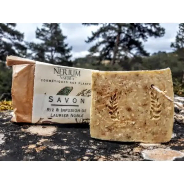 Savon naturel au riz et infusion de laurier – Douceur & fraîcheur