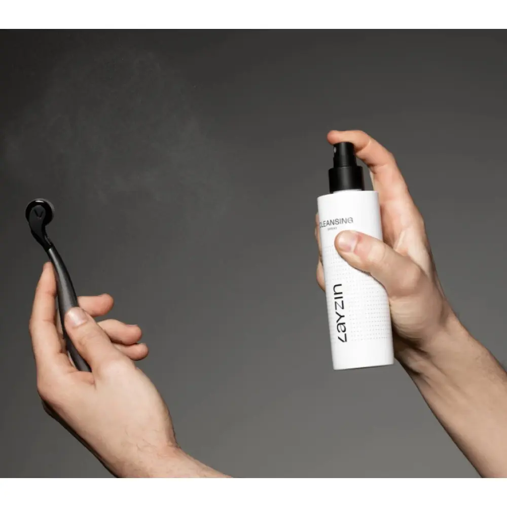 Spray nettoyant 2 en 1 Dermaroller & peau — LAYZIN