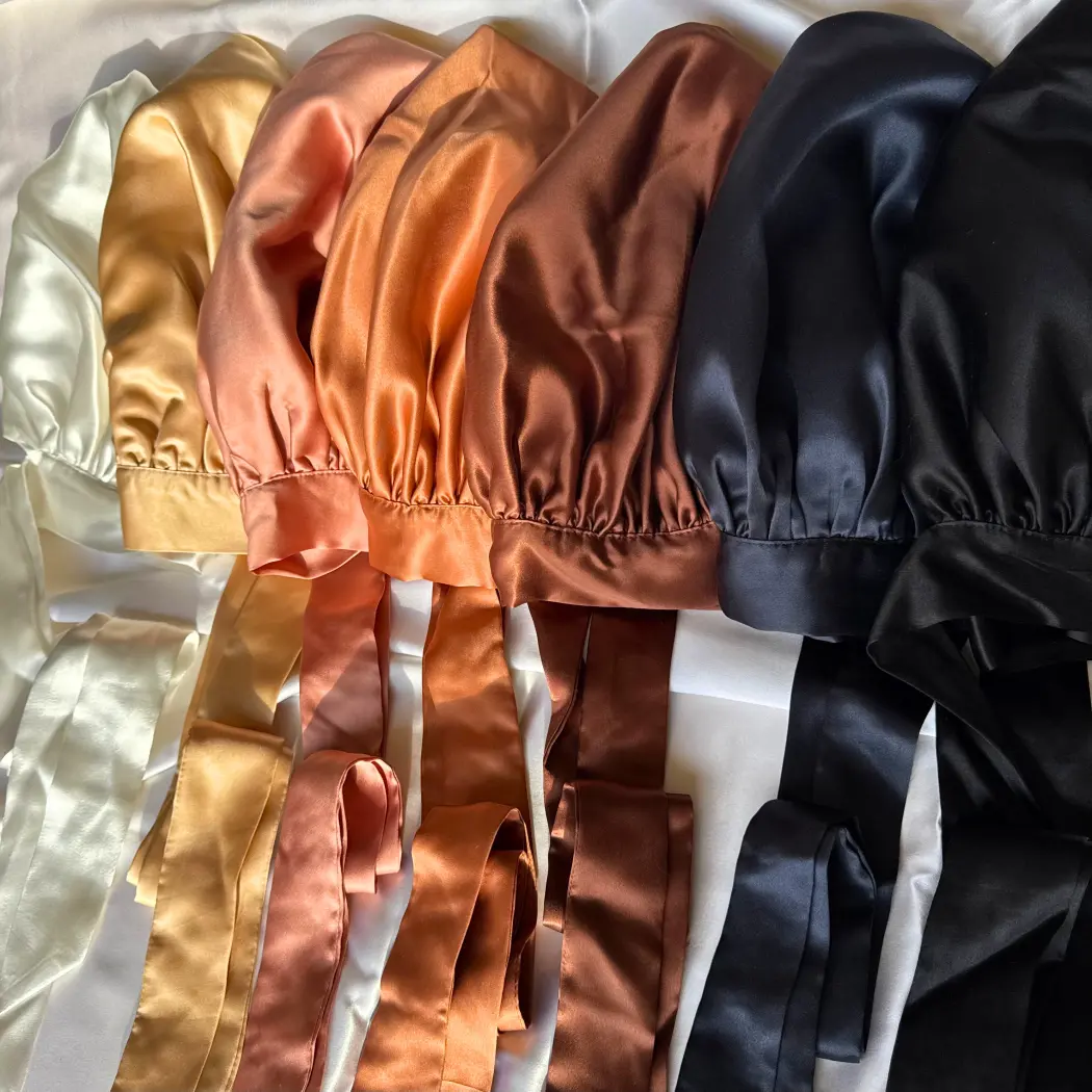Bonnet de nuit ajustable en soie upcyclée double épaisseur - Perle — Slow & Glow