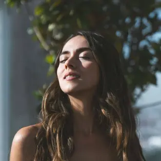 Glow up mental : le secret d’une beauté qui rayonne