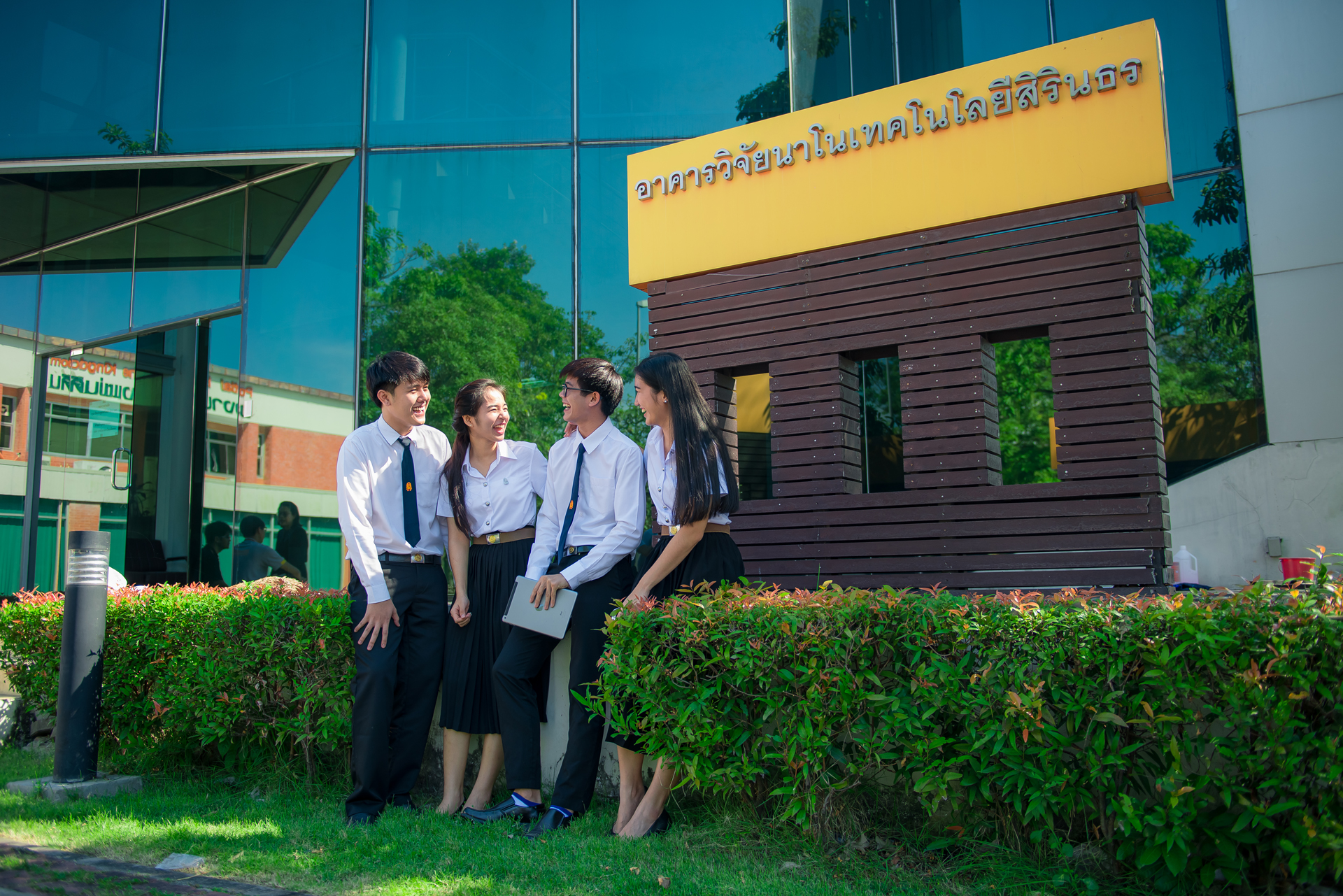 Download the top ranked engineering universities in Thailand