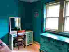 Hunger & Ransom Vacation Rental, Oscoda, MI · Downstairs Bedroom with Desk