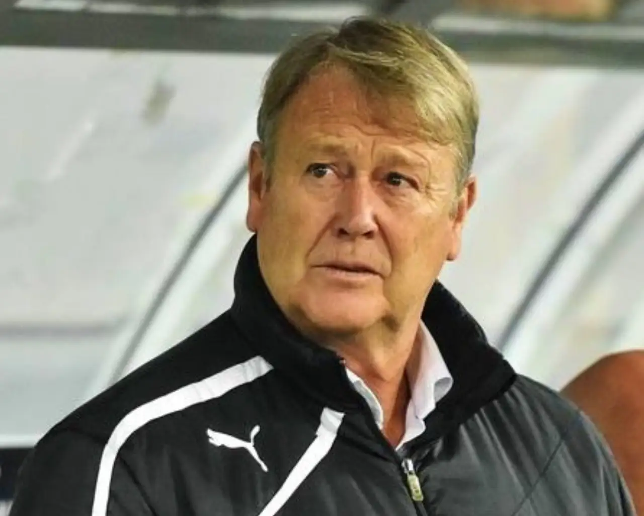 Åge Hareide står ved sidelinja som trener for Malmö FF.