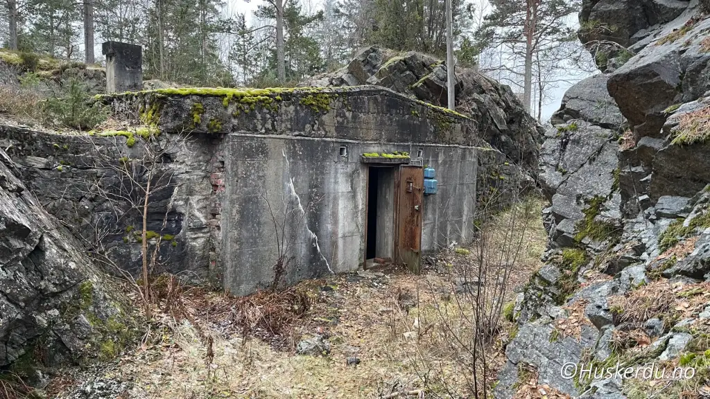 Ørjekollen fort – rester av forsvarsverk i fjellet ved Ørje i Marker kommune