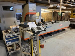 Elumatic NC jyrsinkone alumiiniprofiileja varten